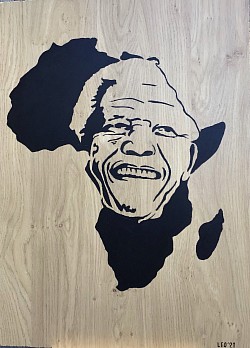 Nelson Mandela Afrika.   50 x 70 cm. € 60,00.  Houten ondergrond.